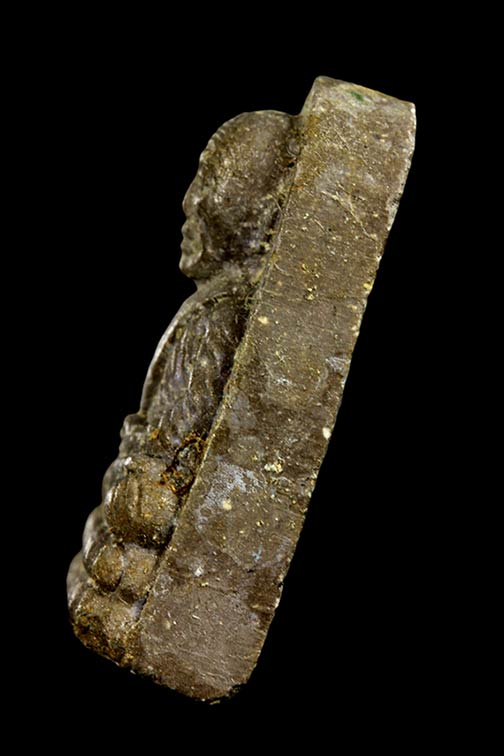 หลวงพ่อทวด วัดช้างให้ เนื้อว่านหลังยันต์