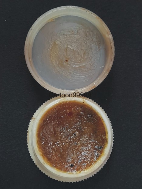 สีผึ้งหิ่งห้อยชมสวน หลวงปู่ชื่น ติคญาโณ วัดตาอี จ.บุรีรัมย์ครับ เป็นอีก ๑ ในสุดยอดสีผึ้งยุคต้นๆ ครับ