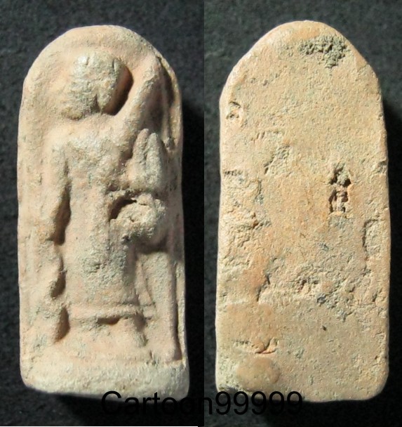 พระสิวลี หลวงปู่ตี๋ วัดท่ามะกรูด สุพรรณบุรีครับ อีกพิมพ์ที่หายากๆ ครับผม