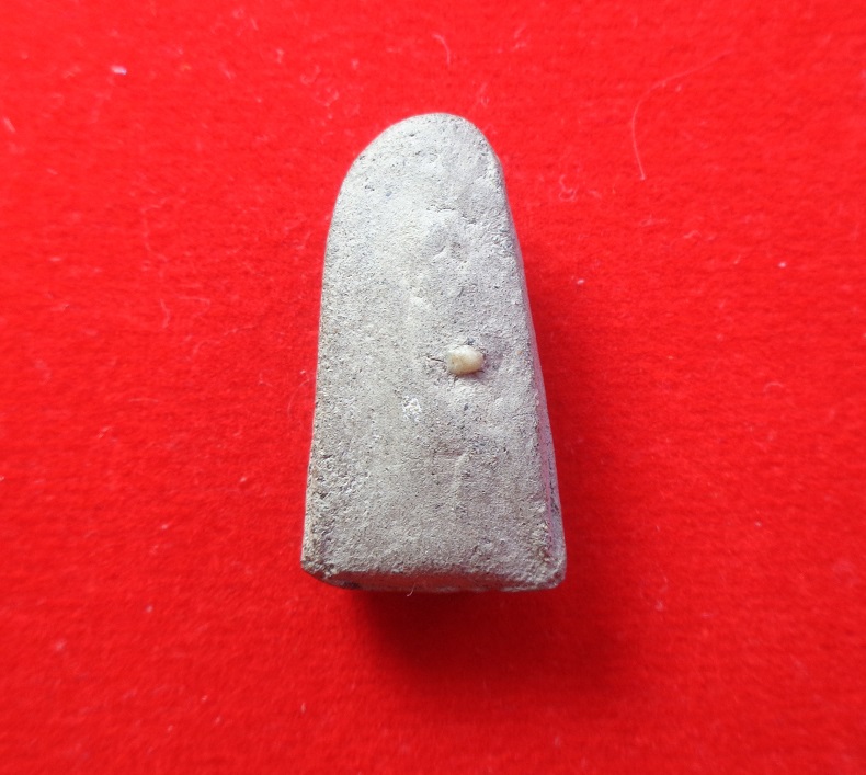 พระหลวงปู่ทวดพิมพ์พระรอด วัดวัดคูหาภิมุข (วัดถ้ำยะลา) จ.ยะลา เนื้อว่านดินหลังฝั่งเม็ดพระธาตุ ปี 2506