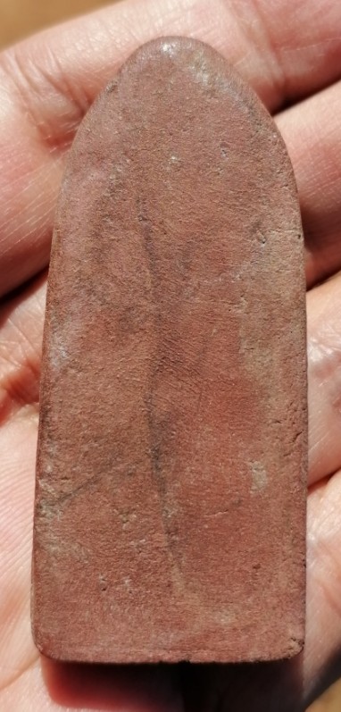 พระสีวลีพิมพ์หมวกกันน็อค​​ หลวงพ่อกวย วัดโฆสิตาราม จ.ชัยนาท​ เนื้อว่านสบู่เลือด​ ยุคต้น เคาะเดียว   