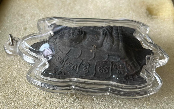 พญาเต่าเรือน (ตัวใหญ่) หลังหลวงปู่ทวด.... ครูบาแค๊ก วัดบ้านไร่โคกสูง (ผสมเกศา) สวยเดิม หายากครับ