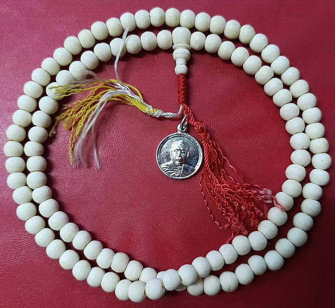 ประคำหลวงพ่ออุตตมะ วัดวังก์วิเวการาม จ.กาญจนบุรี ของแท้แน่นอนค่ะ