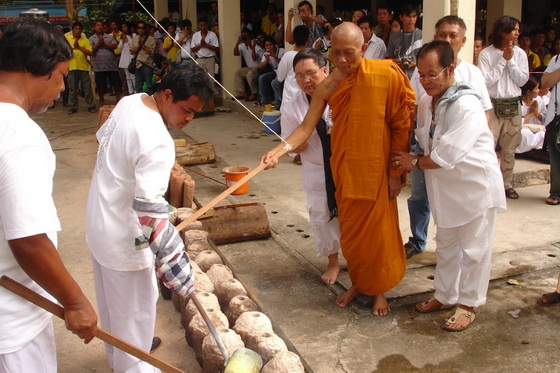 พระกริ่งชินบัญชรบรมครู 32 เนื้อนวโลหะ ปี 2549 จัดสร้างโดยมูลนิธิหลวงปู่ทิม อิสริโก หลวงพ่อสาครเททอง