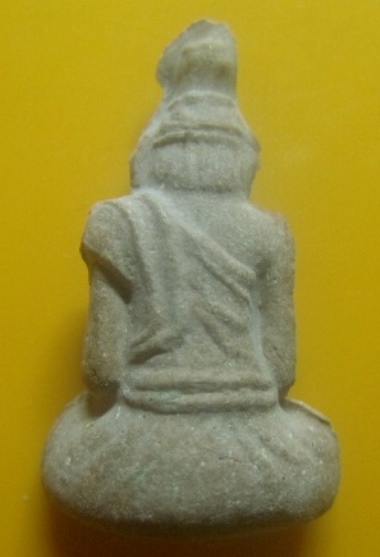 **เบา​ๆ​**พระผงรูปเหมือนบรมครูฤาษี พิมพ์ลอยองค์ + ผ้ายันต์บรมครูฤาษีนั่งสิงห์**สวยๆ เชิญชมครับ