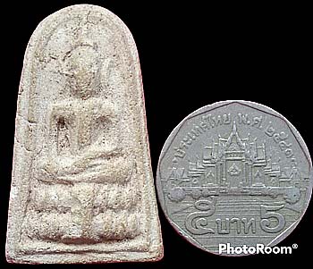 *พระผงรุ่นแรก พิมพ์ใหญ่ ฐานผ้าทิพย์ หลวงพ่อเกษร วัดท่าพระ กรุงเทพฯ ปี๒๔๙๗*