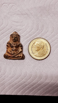 พระยอดขุนพล เนื้อชิน-สนิมแดง หลวงปู่คำบุ (รุ่นไตรมาส ปี 51) "รุ่นแรก" พิมพ์พระร่วงนั่ง สวยเดิมครับ