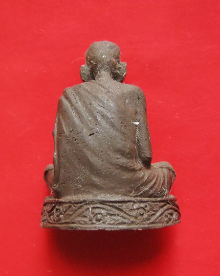 รูปเหมือนลอยองค์ เนื้อผงว่าน 108 หลวงปู่อิง โชติโญ วัดโคกทม อ.กระสัง จ.บุรีรัมย์ ก้นฝังตะกรุด อุดอัง