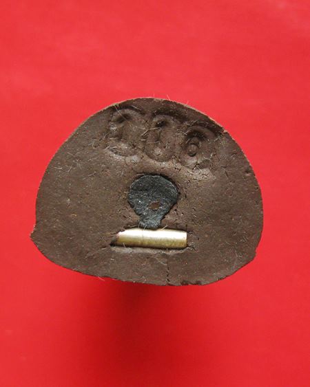 รูปเหมือนลอยองค์ เนื้อผงว่าน 108 หลวงปู่อิง โชติโญ วัดโคกทม อ.กระสัง จ.บุรีรัมย์ ก้นฝังตะกรุด อุดอัง