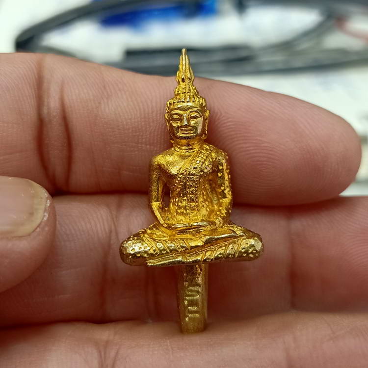 2 องค์ รูปหล่อหลวงพ่อรัตนชัยมงคล รุ่นสร้างมณฑป วัดทะเลบก จ.นครปฐม เนื้อกะไหล่ทอง