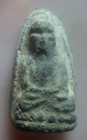 **เบา​ๆ​**หลวงปู่ทวดเนื้อว่าน พิมพ์ใหญ่ ฝังตะกรุดใต้ฐาน เก่าๆ ไม่ทราบที่**สวยๆ เชิญชมครับ