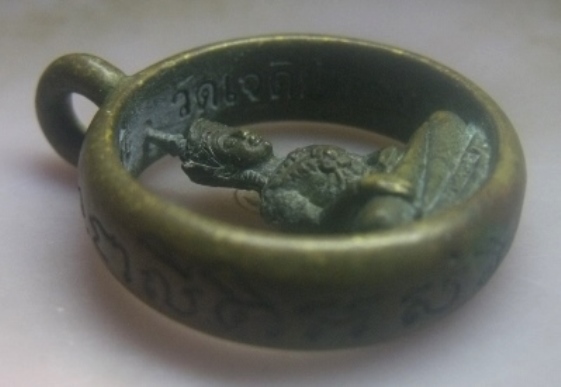 **เบาๆ**เหรียญหล่อพระพุทธนฤมิตรรัตนชนะมาร หลวงพ่อทองกลึง วัดเจดีย์หอย จ.ปทุมธานี**ข้างยันต์ สวยๆ