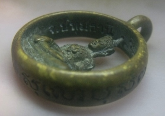 **เบาๆ**เหรียญหล่อพระพุทธนฤมิตรรัตนชนะมาร หลวงพ่อทองกลึง วัดเจดีย์หอย จ.ปทุมธานี**ข้างยันต์ สวยๆ