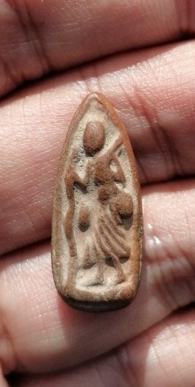 พระสิวลีหลวงพ่อกวย เนื้อดิน พิมพ์มีย่าม วัดโฆสิตาราม จ.ชัยนาท เคาะเดียว     