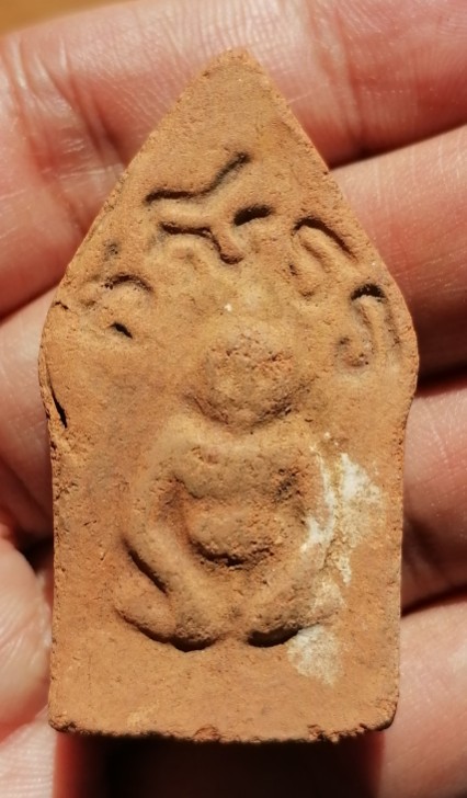 ขุนแผนหลังกุมารทอง​ หลวงพ่อกวย​ วัดโฆษิตาราม​ เนื้อดิน​ ยุคต้น​ เคาะเดียว     