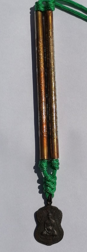 เหรียญเสมา​ พร้อมสร้อยตระกรุด​ หลวงปู่เจียม​ อดิสโย​ วัดอินทราสุการาม​ จ.สุรินทร์​ ปี​ 2542​ เคาะเดี