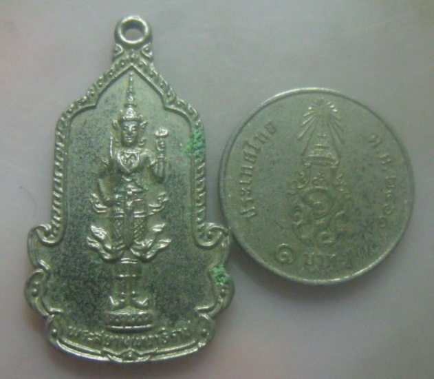 **เบา​ๆ​**เหรียญพระสยามเทวาธิราช งานยกช่อฟ้า วัดข่อย จ.สิงห์บุรี ปี ๒๕๒๖**เนื้ออัลปาก้า สวยๆ