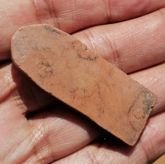 พระลีลาขาไขว้ เนื้อดิน หฃวงพ่อกวย วัดโฆษิตาราม จ.ชัยนาท เคาะเดียว   