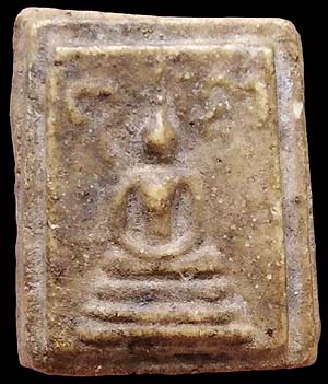 *พระผงมฤคทายวัน หัวหิน ปี๒๔๖๖ พิมพ์สมเด็จฯคะแนนจิ๋ว ข้างยันต์พุทโธ เนื้อผงน้ำมัน*