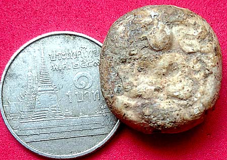 *จันทร์ลอย เนื้อผง กรุวัดคู้สลอด อยุธยา หลวงพ่อปาน วัดบางนมโค ปลุกเสก*