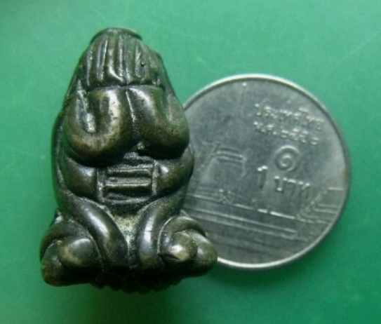 **เบา​ๆ​**พระปิดตายันต์ยุ่ง หล่อเก่า เนื้อโลหะผสม ไม่ทราบที่**สวยๆ เชิญชมครับ