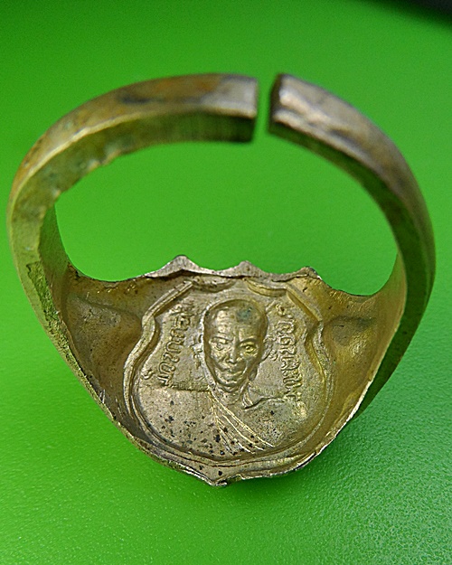 แหวนหลวงพ่อเสาร์ วัดกุดเวียน นคราชสีมา .2131.