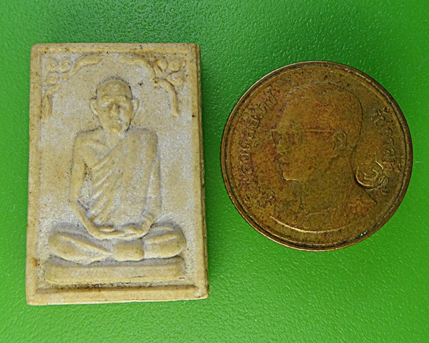 พระผงรูปเหมือนหลวงพ่อบุญมี วัดบ้านระกาศ สมุทรปราการ-คู่- .2223.