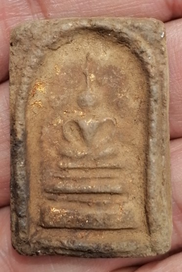 พระสมเด็จทรายเสก​ พิมพ์เกศยาว หลวงพ่อกวย วัดโฆสิตาราม จ.ชัยนาท​ ยุคต้น​ ปี​ 2500-2509​ เคาะเดียว(3) 