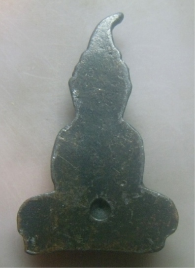 **เบาๆ**พระท่ากระดาน เนื้อชินตะกั่วอาบทองแดง เนื้อจัด เก่าๆ ไม่ทราบที่**สวยๆ เชิญชมครับ