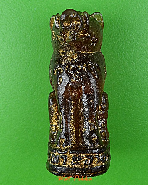 หมูทองแดง หลวงพ่อสมคิด วัดบึงตาต้า ระยอง .2257.