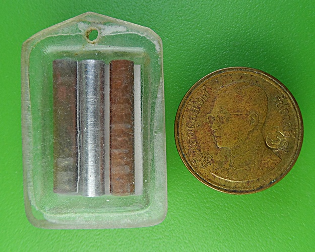 รูปหลังตะกรุดพระครูประสิทธื์ วัดหาดใหญ่ พิษณุโลก .2285.