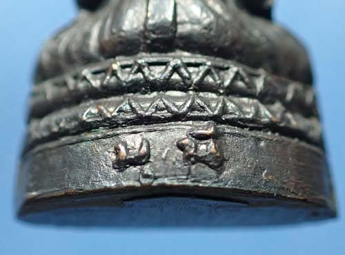 พระกริ่งมงคลทิพย์มุนี วัดพระเชตุพนฯ พ.ศ.๒๕๑๒+บัตรรับรองพระแท้*232