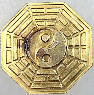 ๒๐ เหรียญหลวงพ่อเพ็ชร