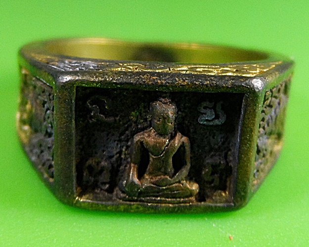 แหวนรุ่น๑ วัดเรือแข่ง อยุธยา .2665.