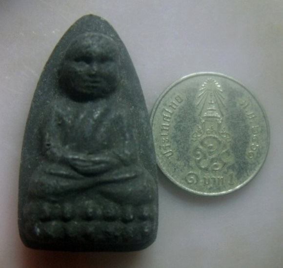 **เบาๆ**หลวงปู่ทวด พิมพ์ใหญ่ เนื้อว่าน หลังฝังข้าวสารหิน ไม่ทราบที่**สวยๆ เชิญชมครับ