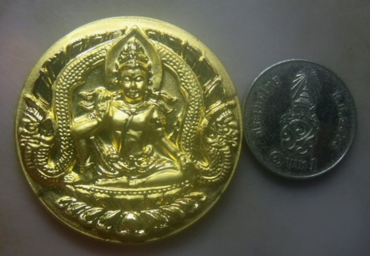 **เบาๆ**เหรียญพระเทวราชโพธิสัตว์ จตุคามรามเทพ รุ่น "รวยล้นฟ้า" ปี ๒๕๕๐**กะไหล่ทอง สวยๆ