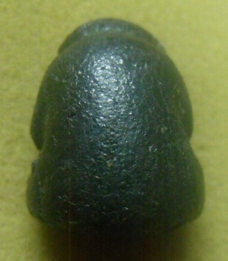 **เบาๆ**พระปิดตาพิมพ์ปั้นลอยองค์ เนื้อผงคลุกรัก หนึกนุ่ม แห้ง เก่าๆ ไม่ทราบที่**เนื้อจัด สวยๆ