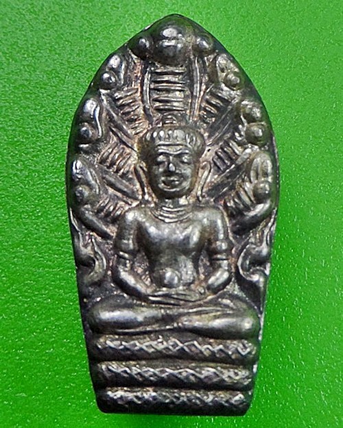 ปรกใบมะขามหลวงปู่คร่ำ วัดวังหว้า ระยอง .2757.