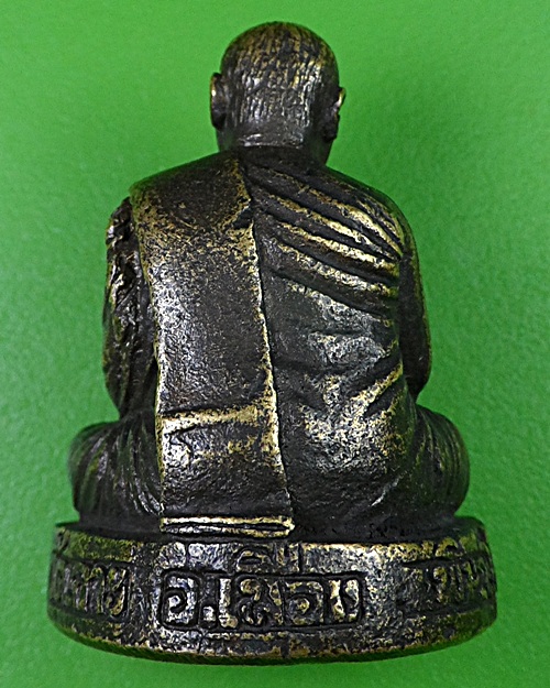 รูปหล่อหลวงพ่อแตงโม วัดเกาะ พิษณุโลก .2841.