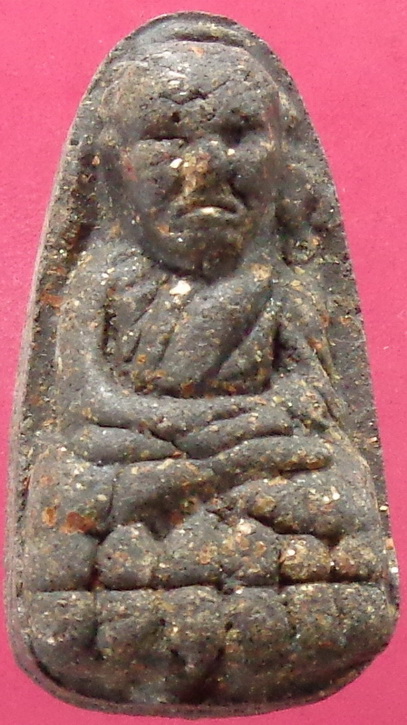 หลวงปู่ทวด หลวงพ่อไพโรจน์ พิมพ์พระรอด วัดห้วยมงคล สวยครับ