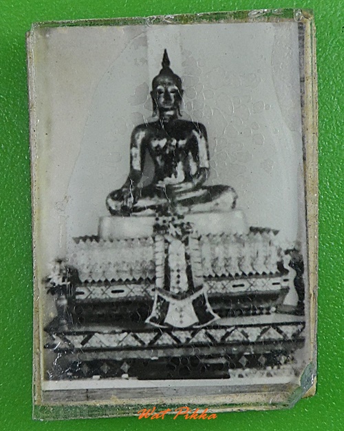 รูปอัดกระจกหลวงพ่อเงิน สำนักวัดวังตะโก พิจิตร .3235.