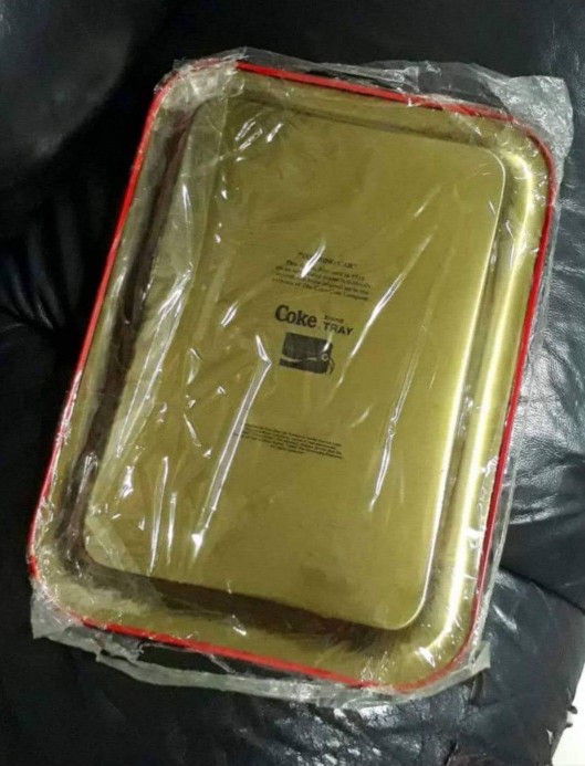 ถาดสังกะสี COKE 1990 (แท้) 2 ใบ 2 ลาย