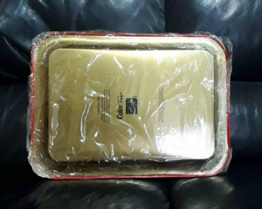 ถาดสังกะสี COKE 1990 (แท้) 2 ใบ 2 ลาย