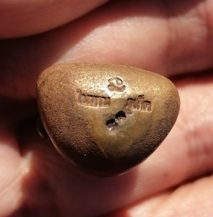 หลวงปู่ทวด พิมพ์เบ้าทุบ​ เนื้อเปียกทอง พบเจอน้อย​ ตอกโค๊ดใต้ฐาน วัดในหาน จ.ภูเก็ต ปี 2536 เคาะเดียว