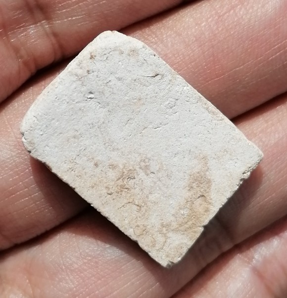 พระสมเด็จรัศมี เนื้อขาว กรุวัดคลองขอม จ.สุพรรณบุรี(หลวงปู่ศุข ปากคลองมะขามเฒ่า ปลุกเสก)​ เคาะเดียว  