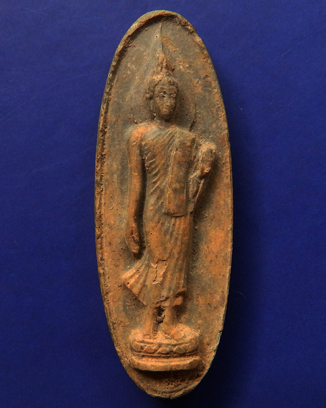 2.พระลีลา 25 พุทธศตวรรษ เนื้อแร่ พิมพ์พระเกศยาว