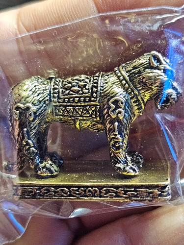 วัดโพธิ์ศรีสะอาด  กาฬสินธุ์ รูปหล่อราชาพยัคฆ์ หลวงปู่ศิลา ปลุกเสก  (วัดสร้าง)