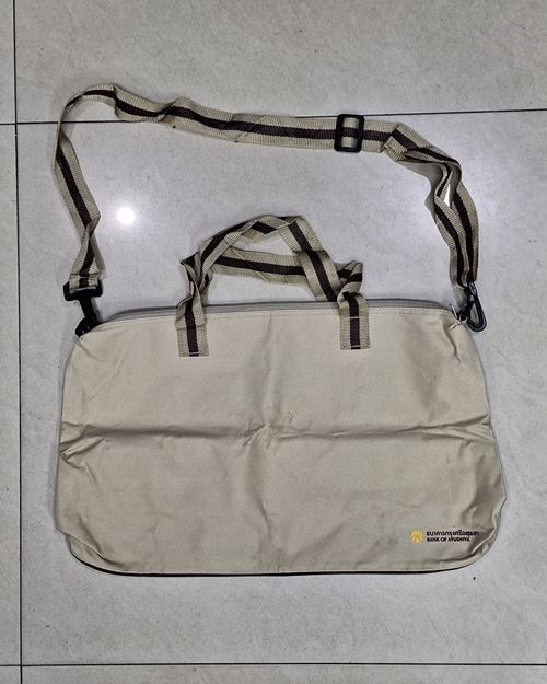 (ปิด59-) กระเป๋าสะพาย2หูหิ้ว กว้าง6.5x12x19นิ้ว จากธนาคารกรุงศรี (สภาพไม่ได้ใช้)