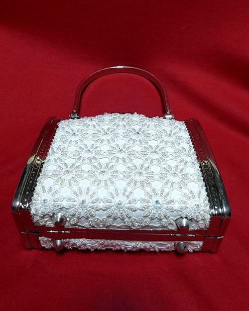 (ปิด119-) กระเป๋าถือสตรีติดเลื่อม ขนาด6.5x13.5x14ซ.ม. (สภาพไม่ได้ใช้)