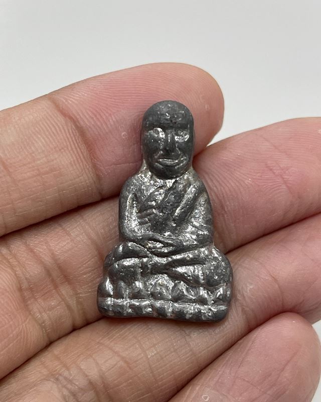 หลวงปู่ทวด เนื้อชินตะกั่ว (จำปีตะกั่ว ปี 45) หลวงพ่ออิฏฐ์ วัดจุฬามณี สมุทรสงคราม สร้างน้อยมาก